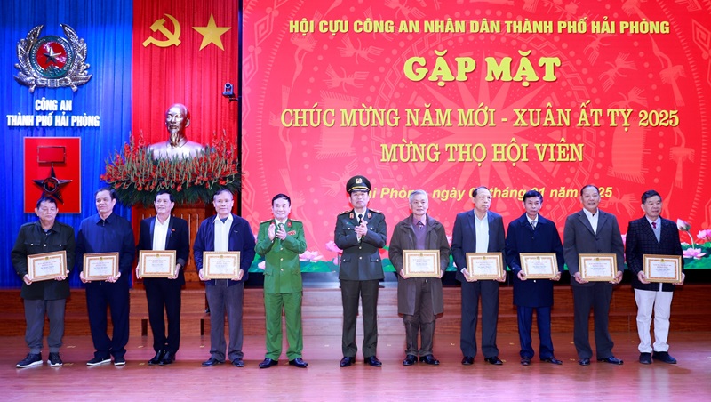 Hội Cựu CAND thành phố Hải Phòng gặp mặt, chúc thọ hội viên nhân dịp Xuân Ất Tỵ - 2025